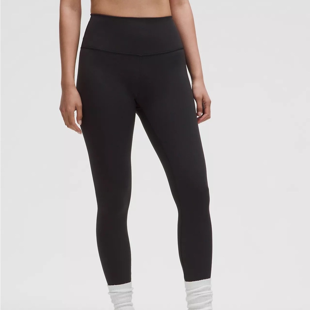 Lululemon Wunder Train High-Rise Tight 25” Size 8